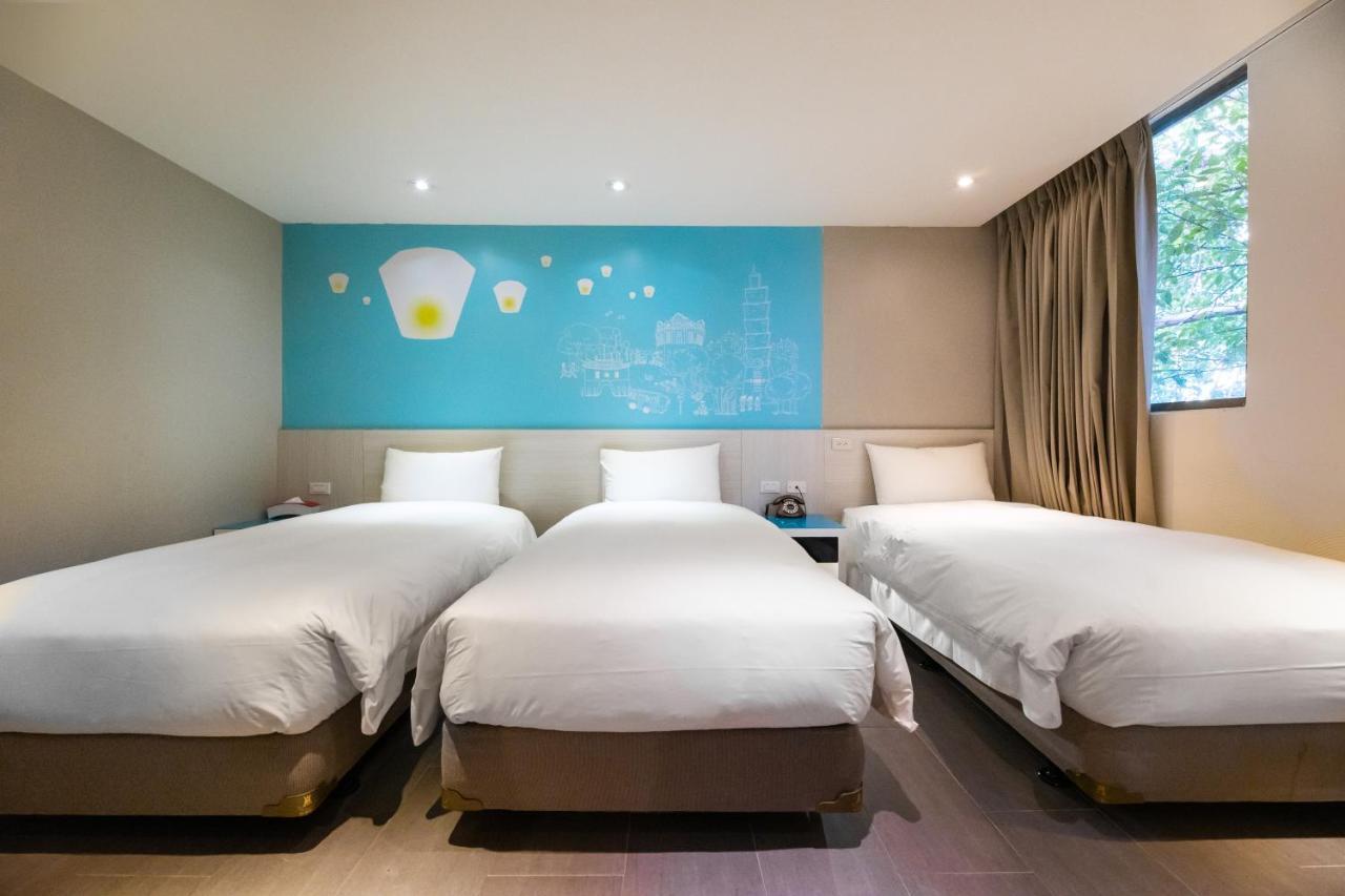 Wholesome Hotel Taipei Bagian luar foto