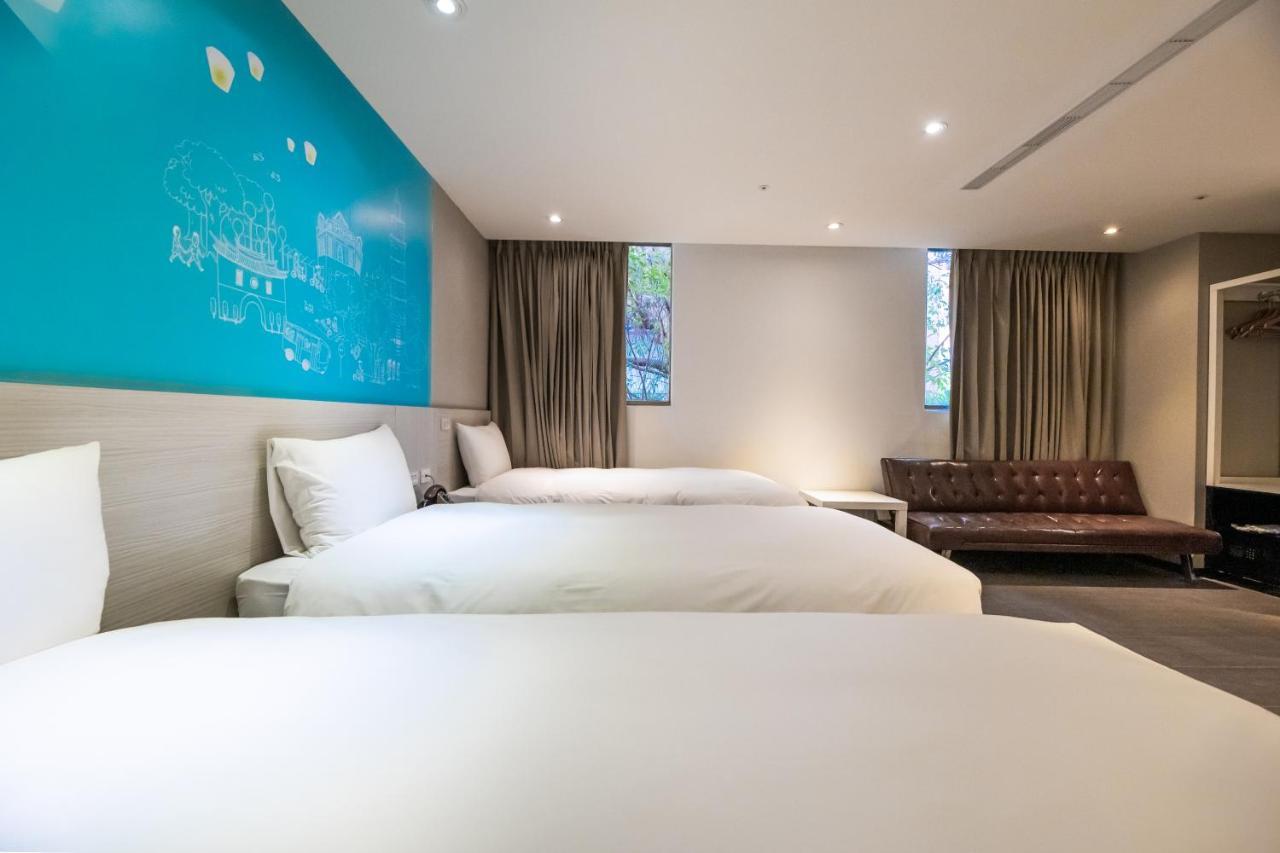Wholesome Hotel Taipei Bagian luar foto