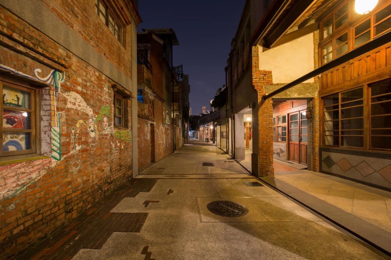 Wholesome Hotel Taipei Bagian luar foto
