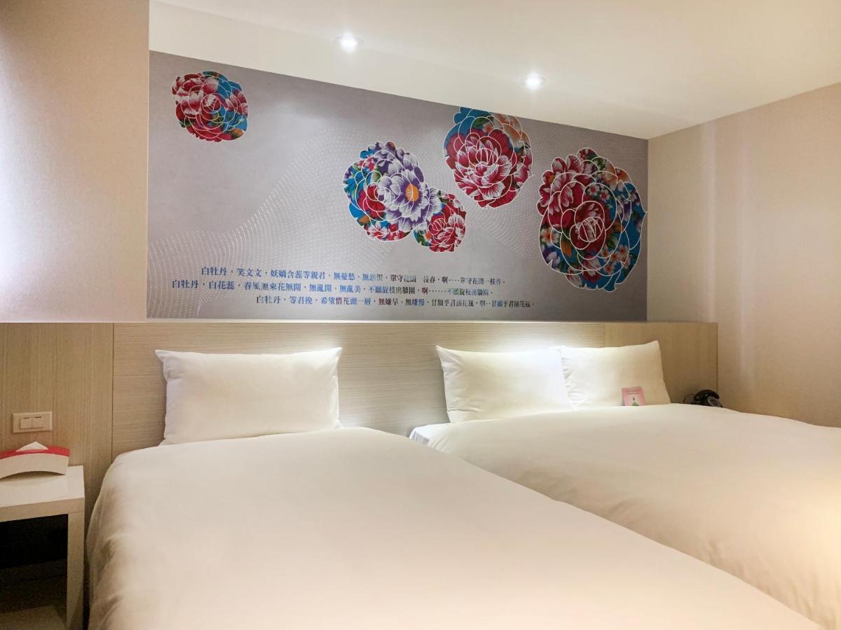 Wholesome Hotel Taipei Bagian luar foto