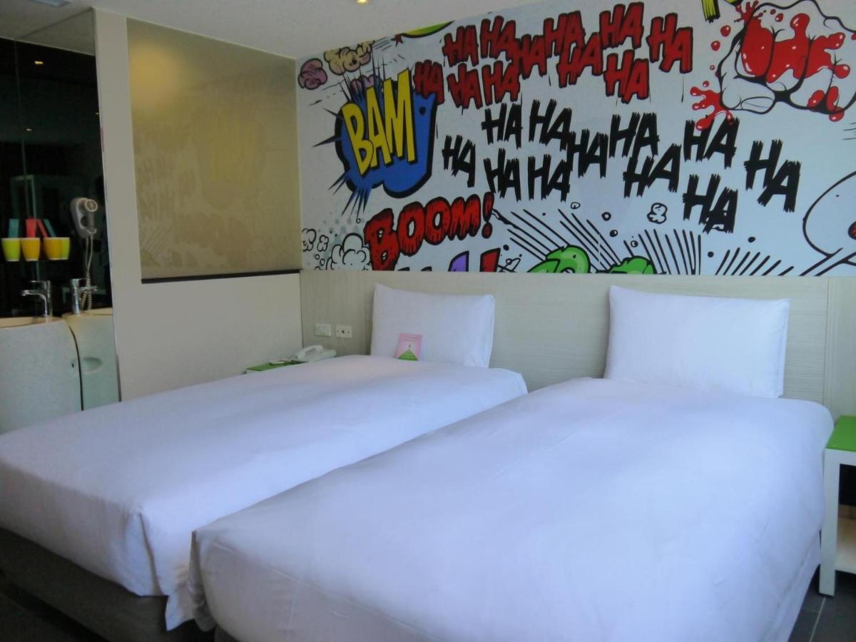 Wholesome Hotel Taipei Bagian luar foto