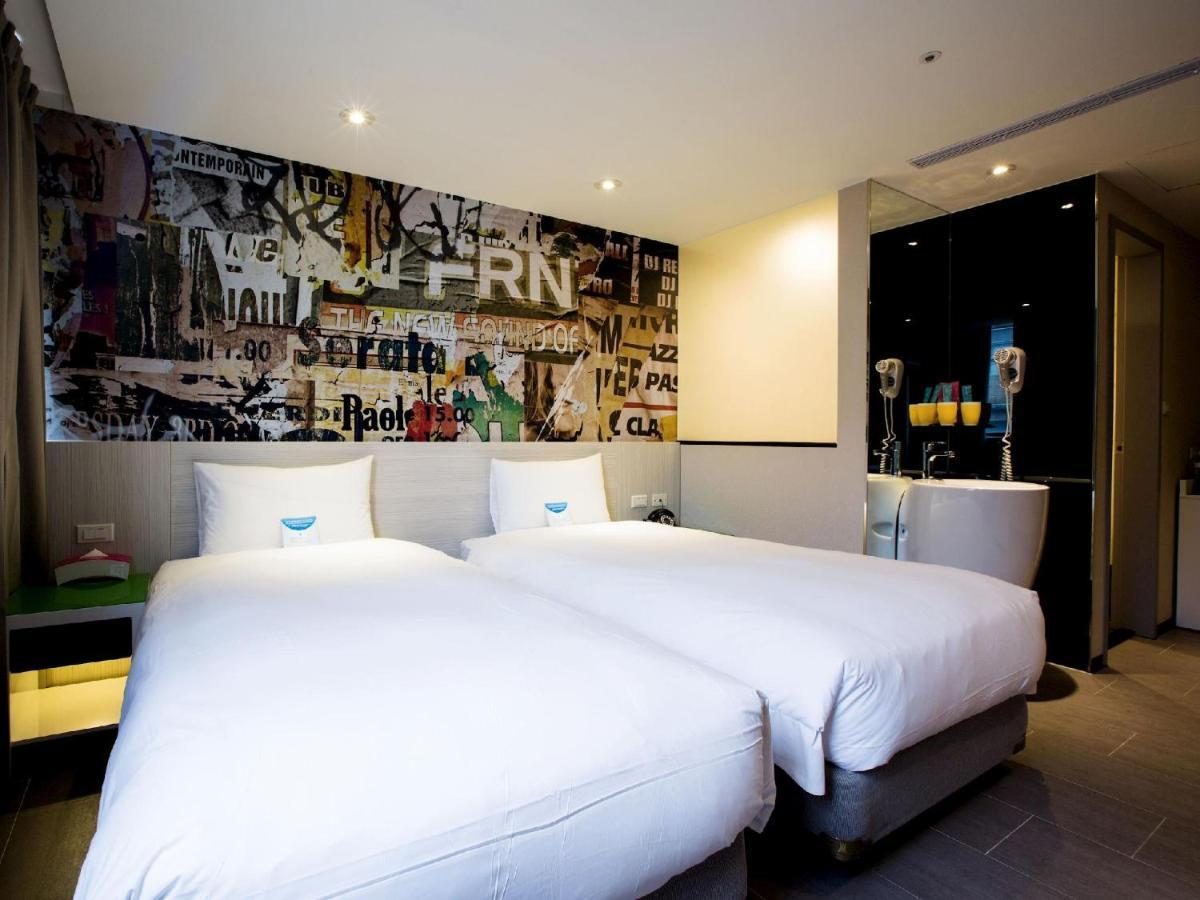 Wholesome Hotel Taipei Bagian luar foto