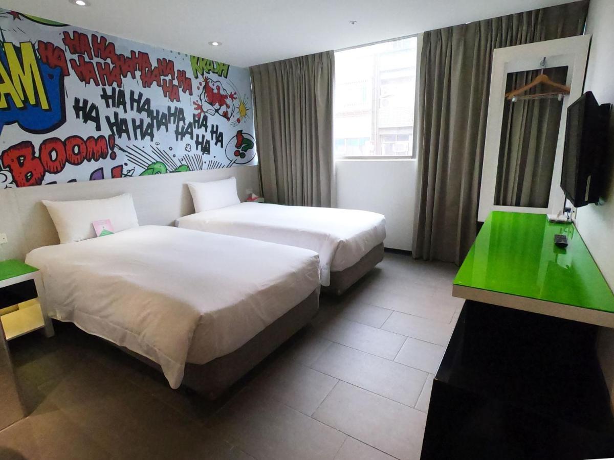 Wholesome Hotel Taipei Bagian luar foto