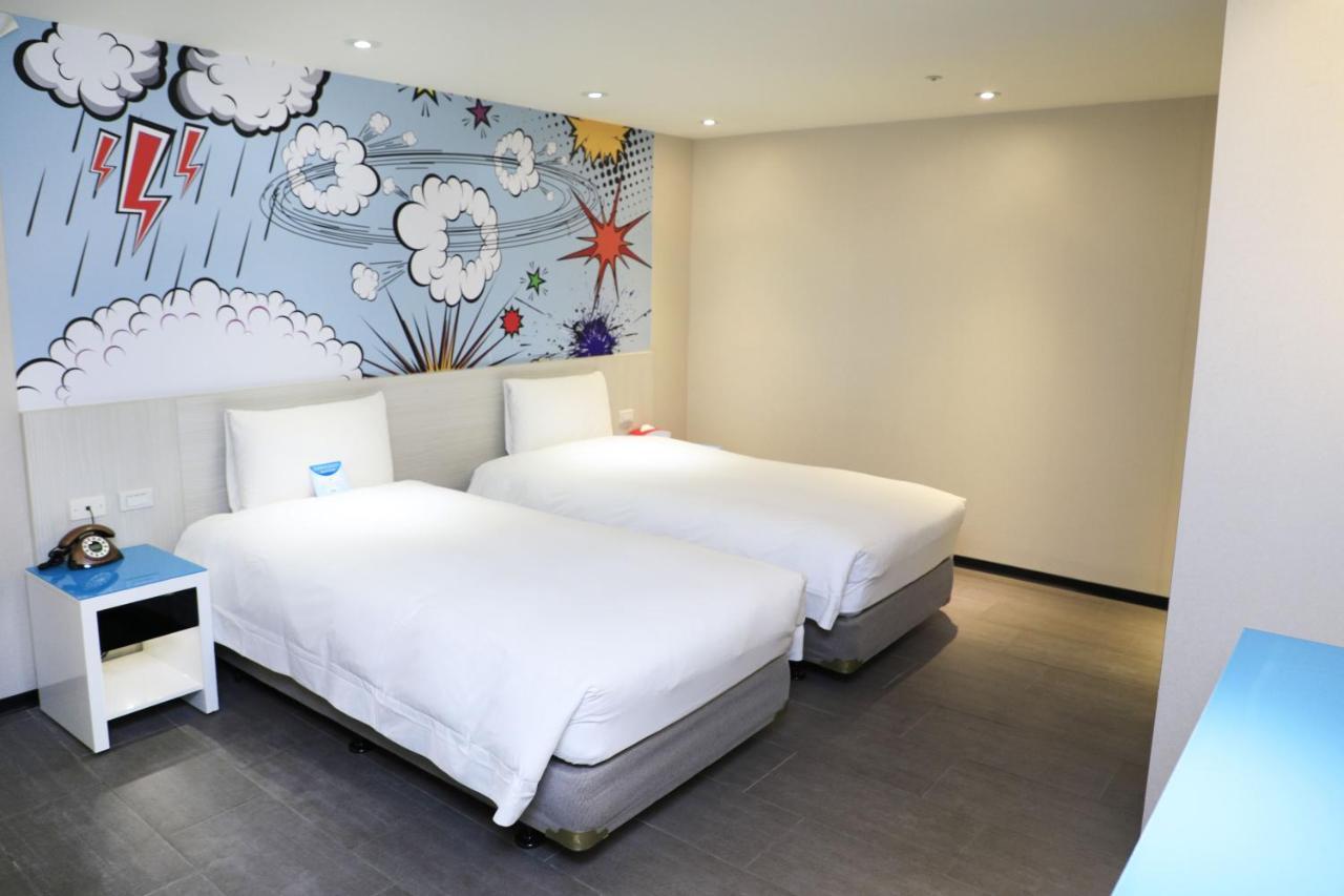Wholesome Hotel Taipei Bagian luar foto